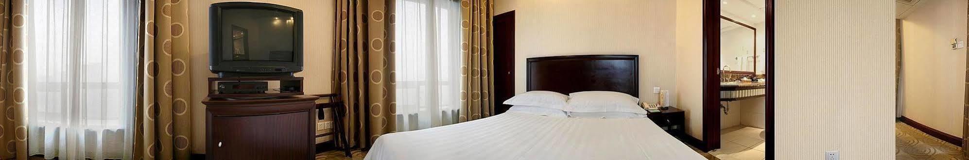 Hope Hotel 3*